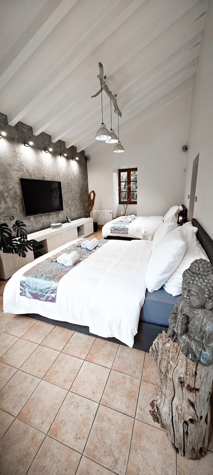 Villa Tagibao Avec Piscine Chauffee Et Spa Lesterps Экстерьер фото
