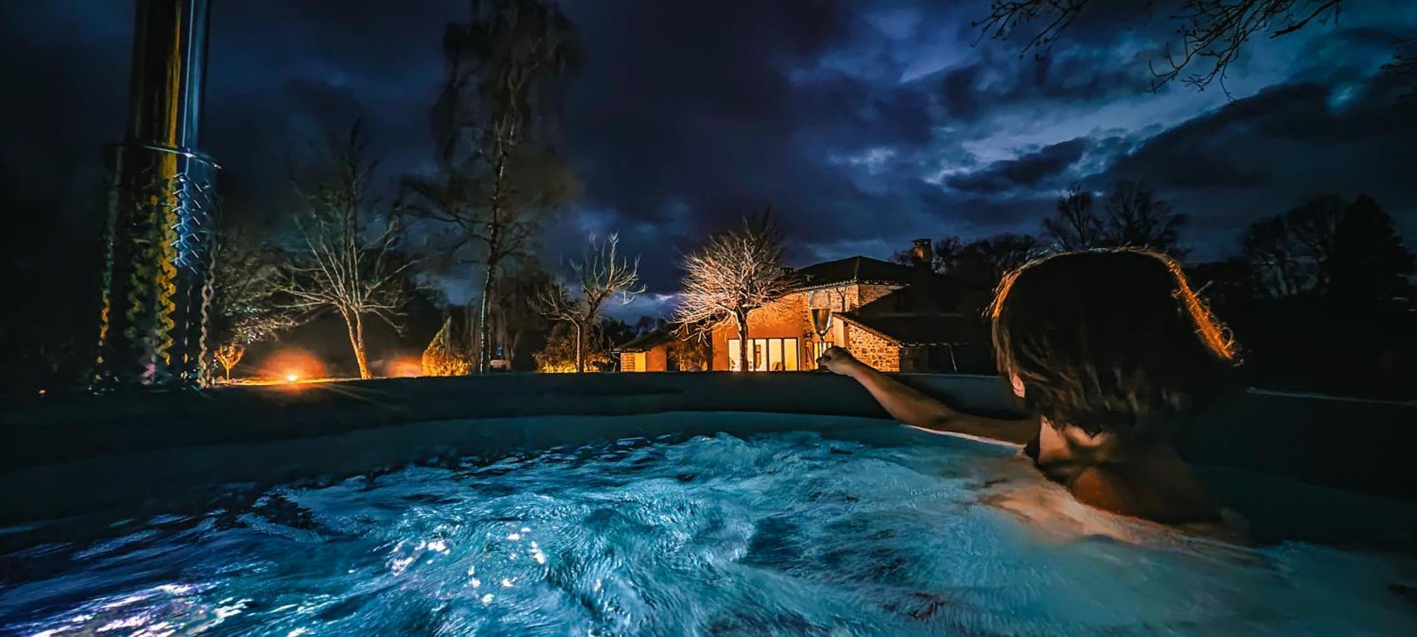 Villa Tagibao Avec Piscine Chauffee Et Spa Lesterps Экстерьер фото